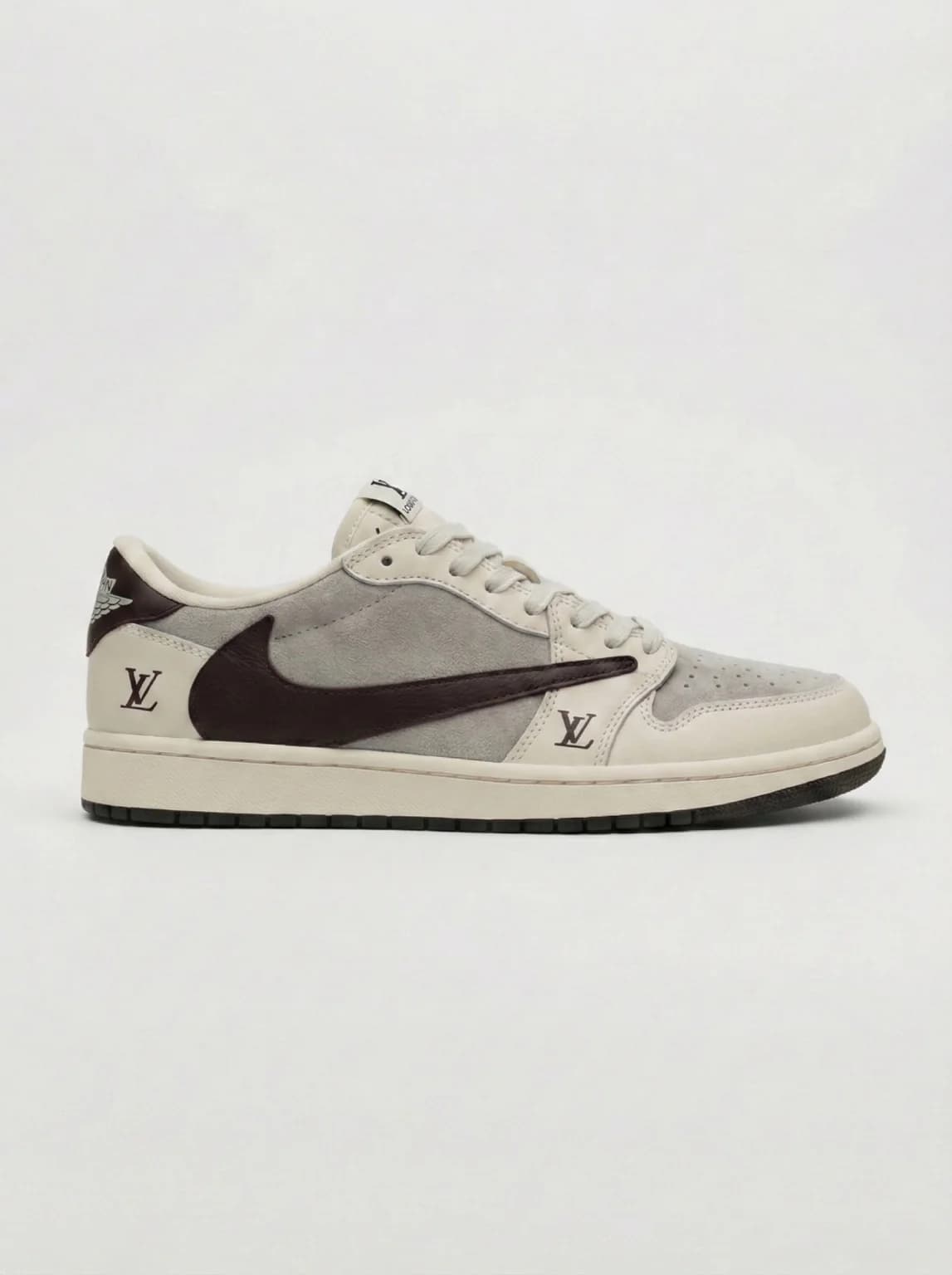 NIKE TRAVIS LV