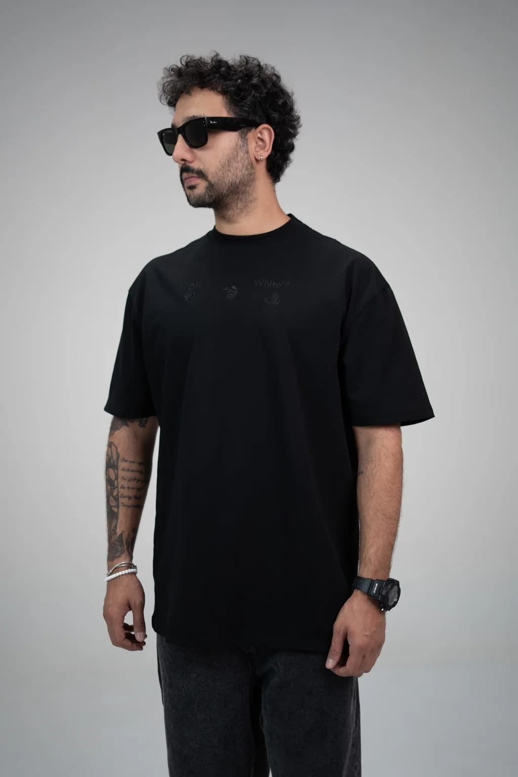 تی‌شرت OffWhite 3 مشکی – نمای پشت