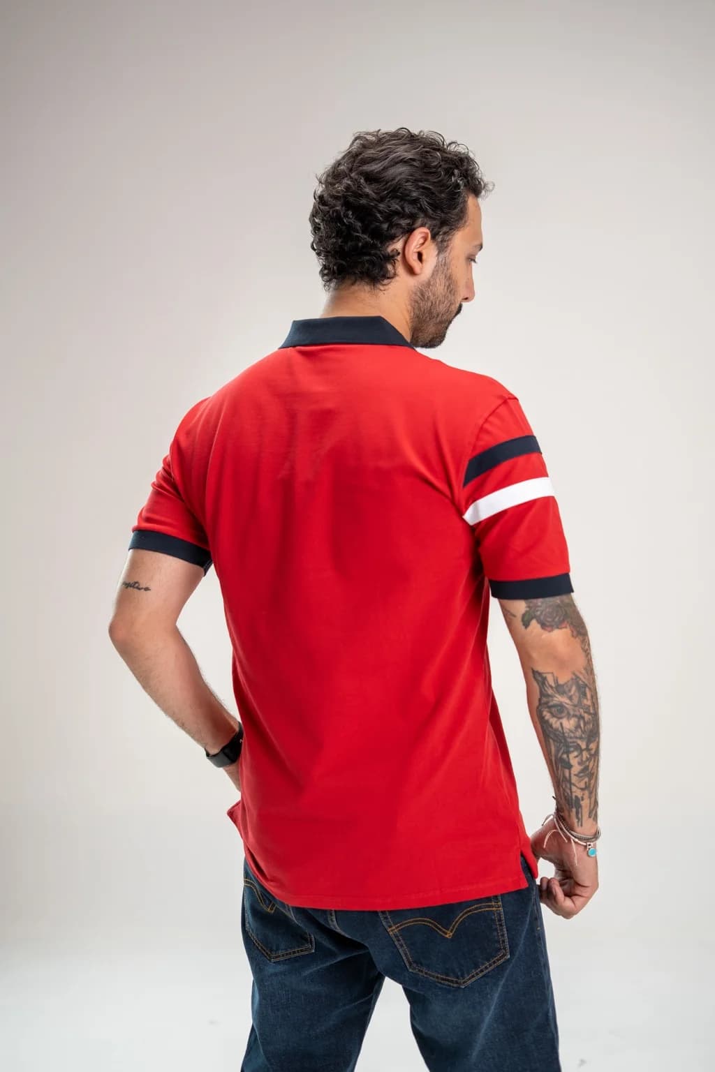 تی‌شرت Tommy red copy – نمای پشت