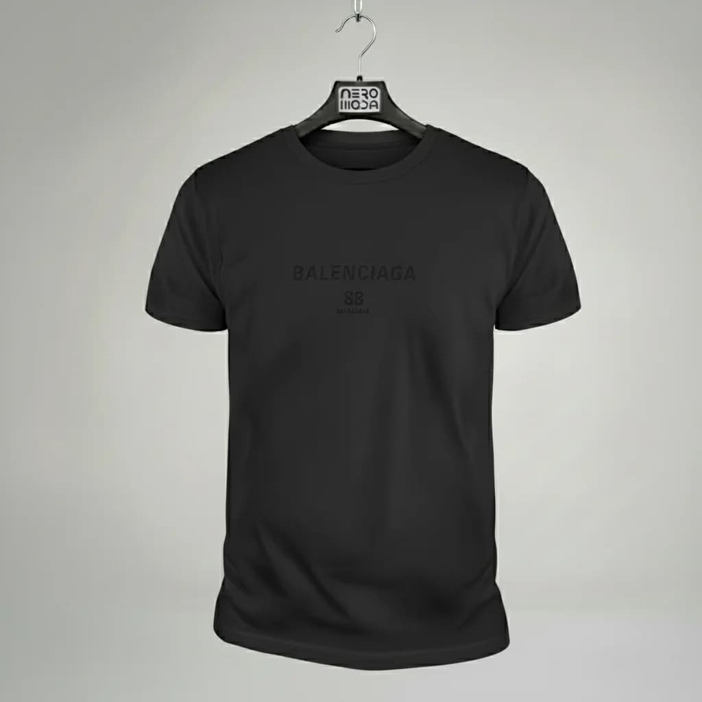 تیشرت Balenciaga مشکی – نمای جلو
