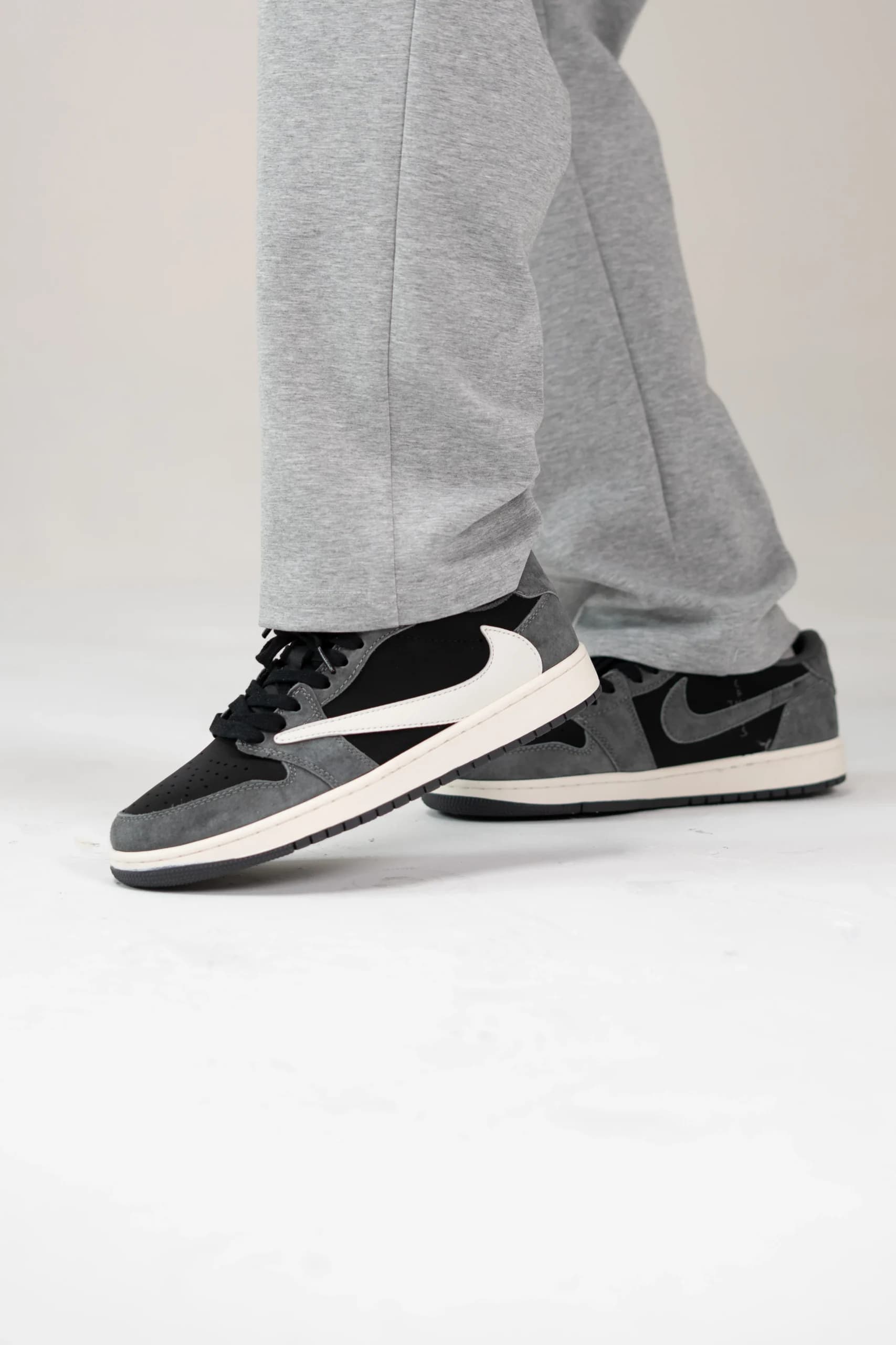 شلوار lacoste 9 webp scaled