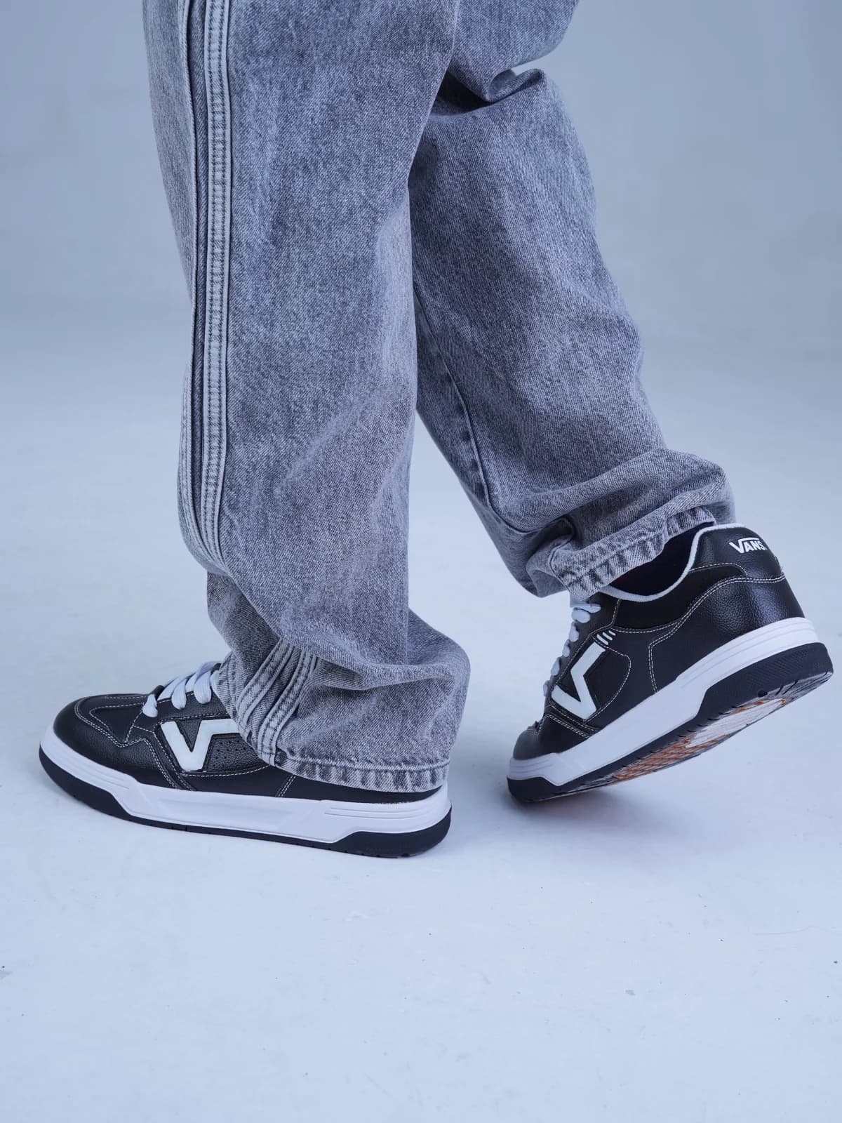طوسی BALENCIAGA 590