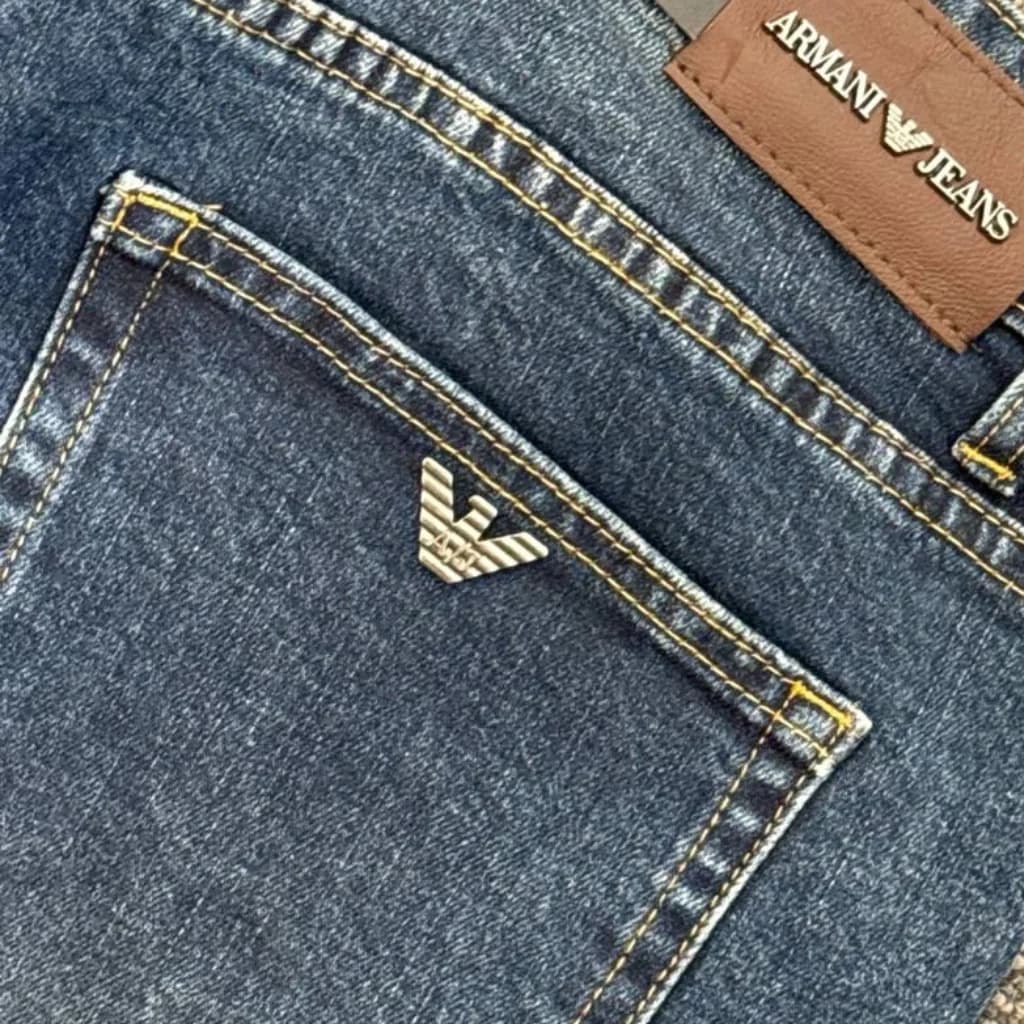 شلوار جین Armani