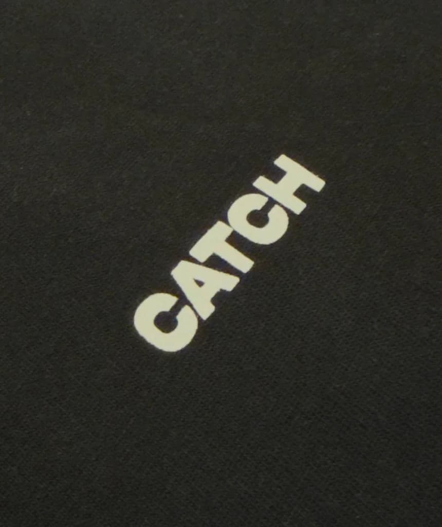 تیشرت Catch Chest مشکی – نمای جزئیات پارچه