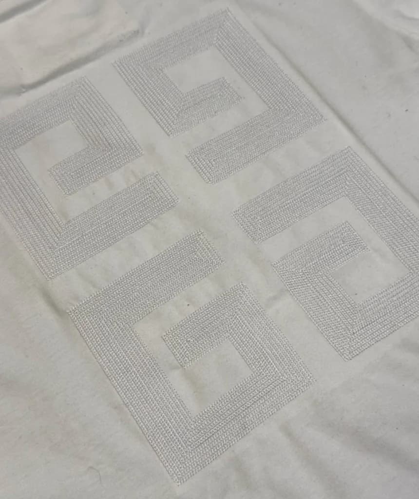 تیشرت Givenchy Detail 1 – نمای پشت