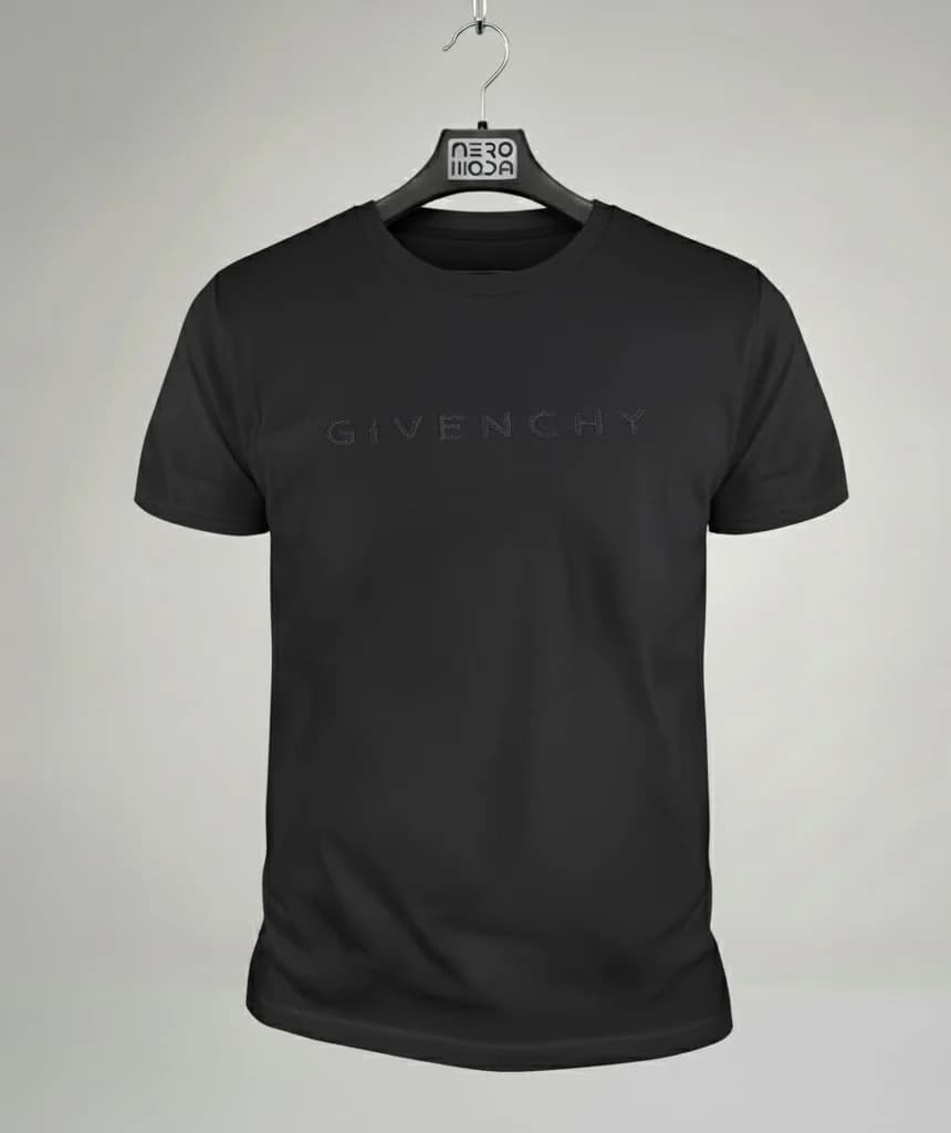 تیشرت Givenchy – نمای آویز
