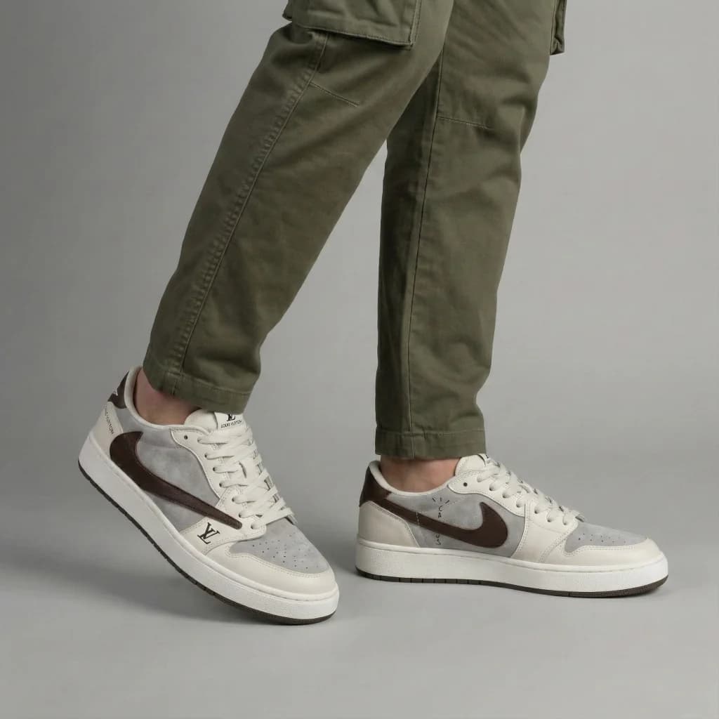 NIKE TRAVIS LV
