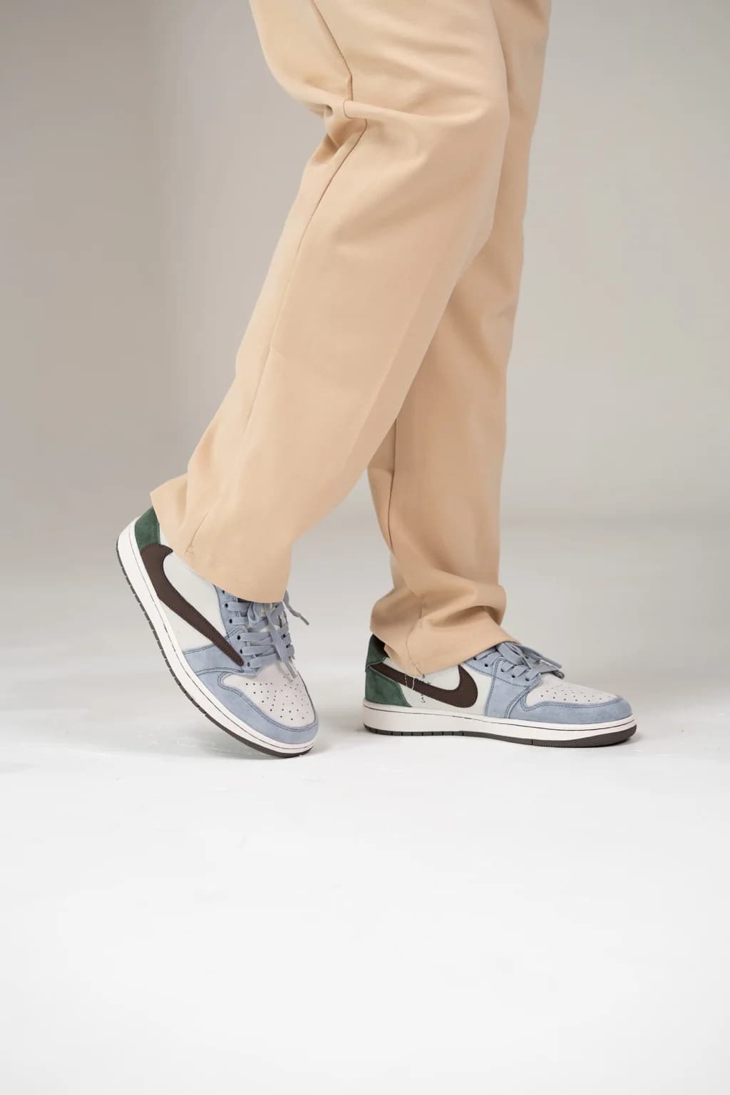 کتانی Nike Jordan 1 Low Brown Blue 1