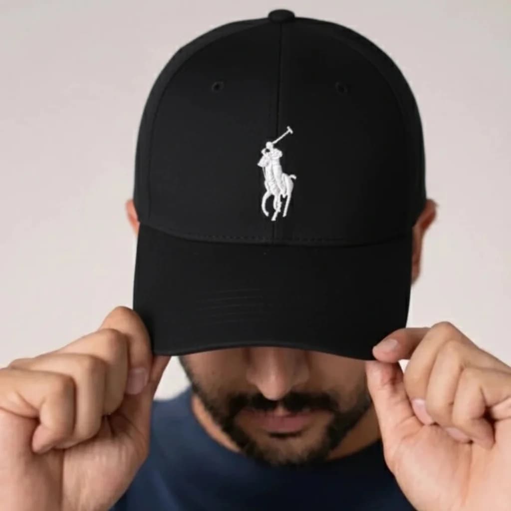 محصول Polo Cap مشکی – نمای تنخور