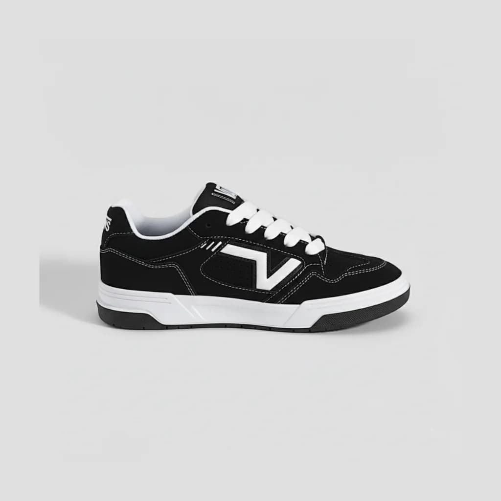محصول Vans Lowland Black White Left – نمای بغل