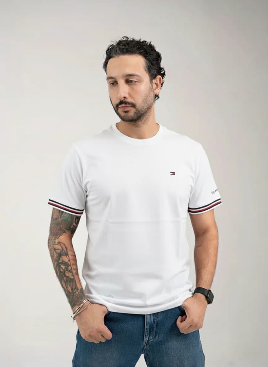 تیشرت tommy 1 سرمهای – نمای جلو
