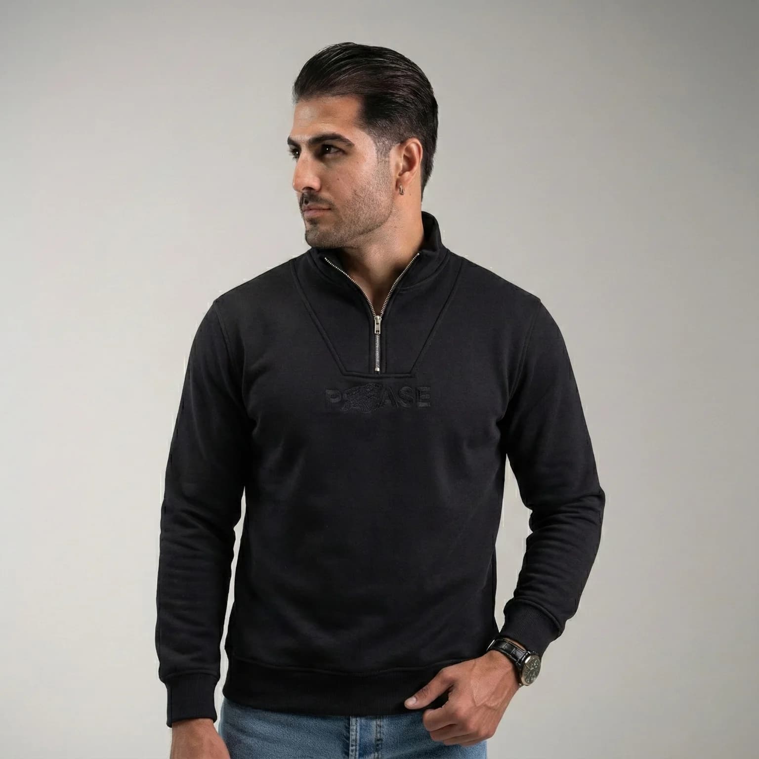 محصول Lesberry Half Zip Sweatshirt Front On Model مشکی