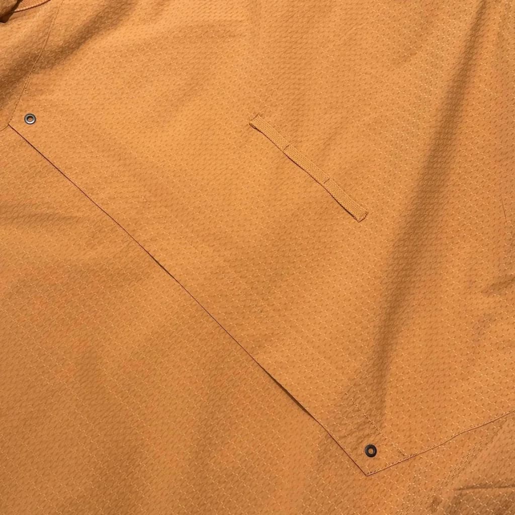 کاپشن Neromoda mustard pocket – نمای جزئیات پارچه