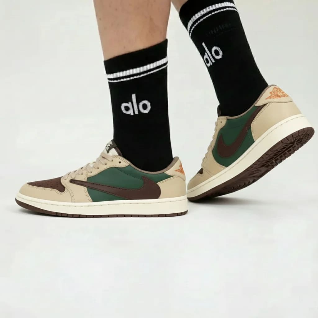 AIR JORDAN 1 RETRO LOW